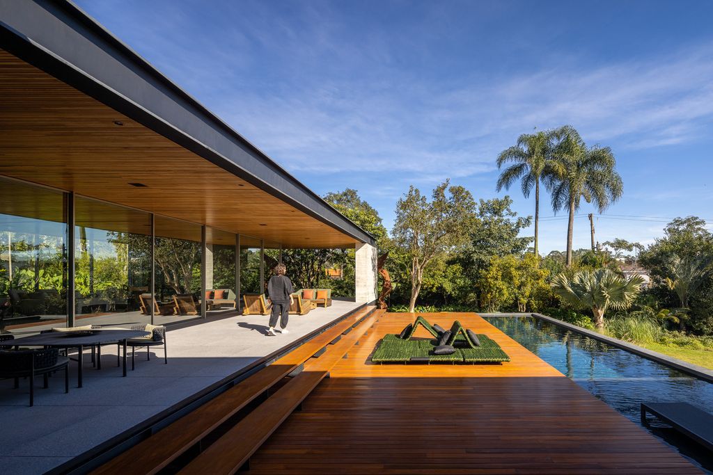 Residence ABC Paulista, Fusion of Geometry and Nature by Gui Mattos