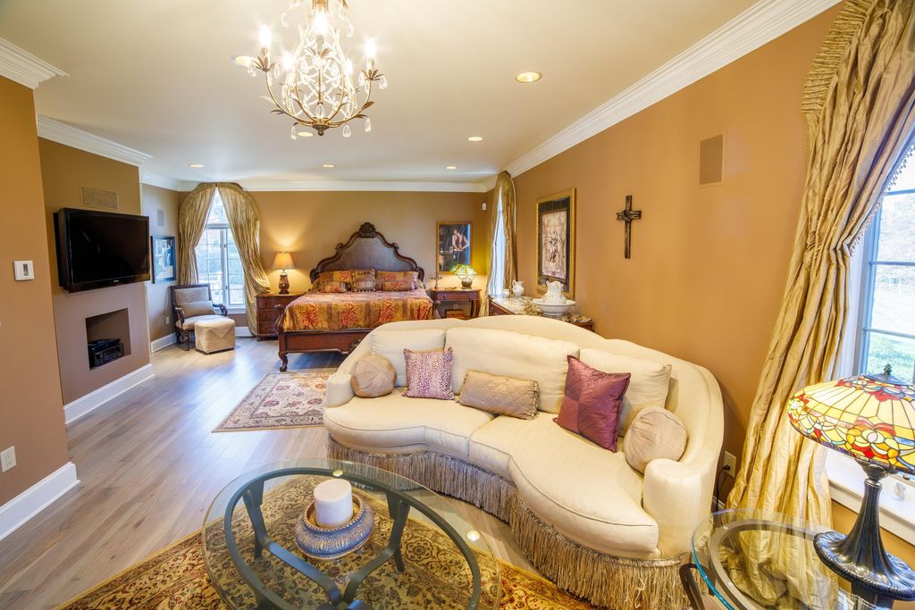 Sprawling 24 Acre Luxury Retreat in Serene Manheim Pennsylvania A Resort Style Oasis Asking 3.85 Million 19