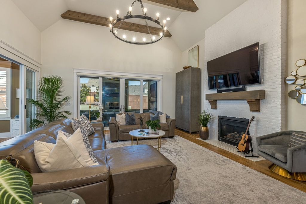 Stunning Custom Built Home by Carbine in Franklin Tennessee Priced at 2.49 Million 12