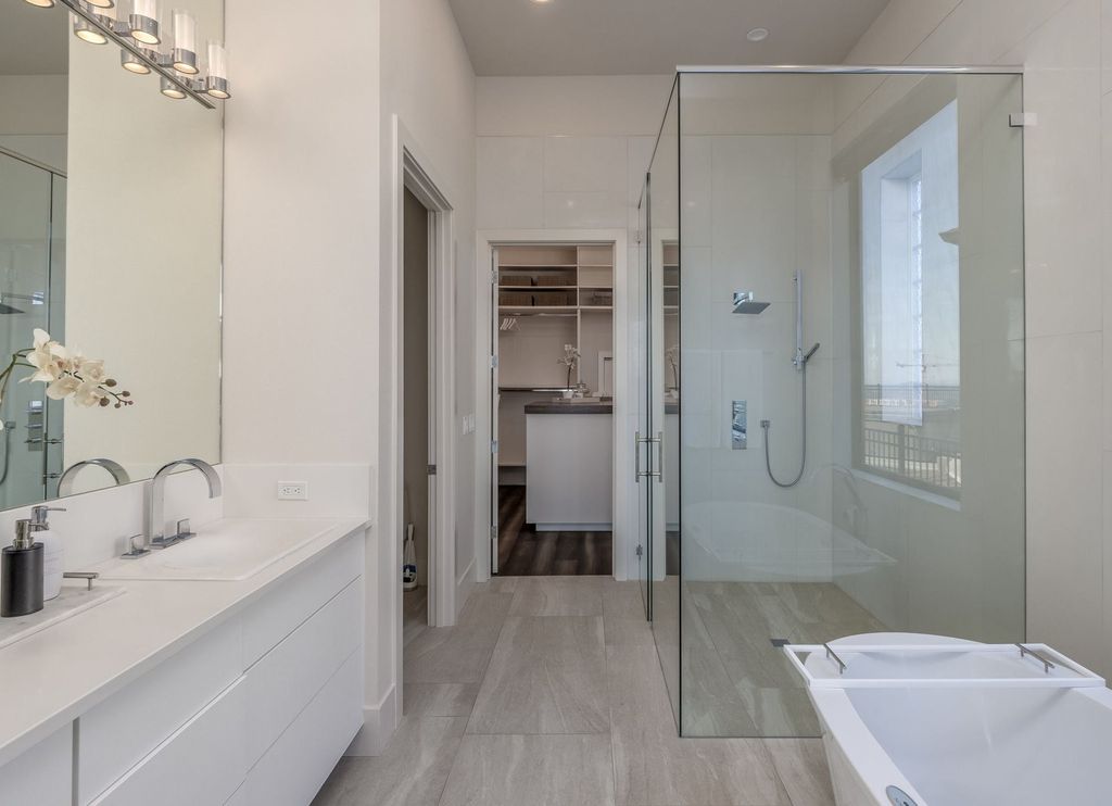 Sweeping Vistas C. Thompson Constructions Masterpiece in Camas Washington for 2.89 Million 25