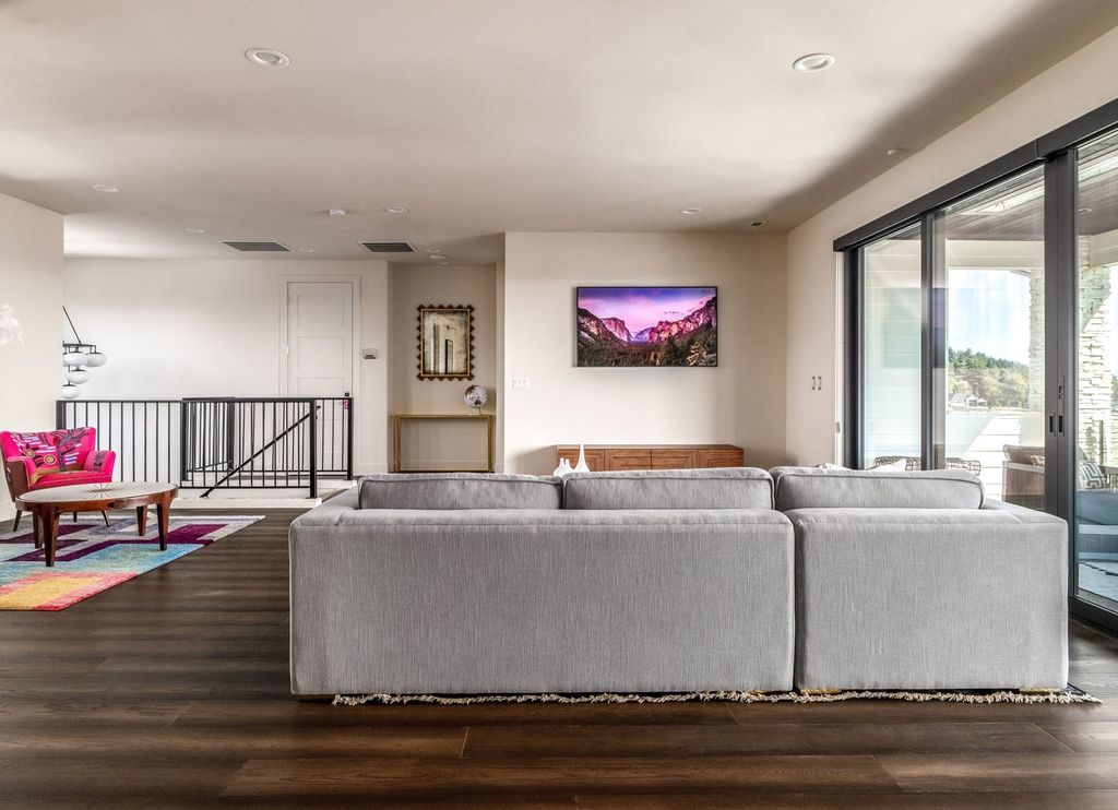Sweeping Vistas C. Thompson Constructions Masterpiece in Camas Washington for 2.89 Million 29