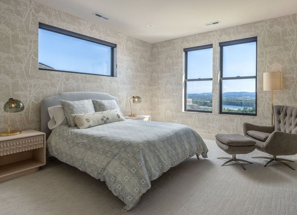 Sweeping Vistas C. Thompson Constructions Masterpiece in Camas Washington for 2.89 Million 31