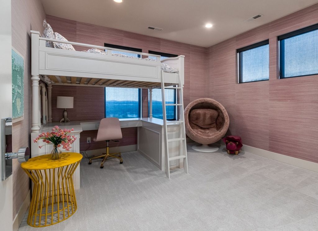 Sweeping Vistas C. Thompson Constructions Masterpiece in Camas Washington for 2.89 Million 36