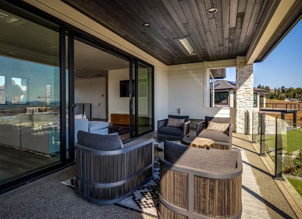 Sweeping Vistas C. Thompson Constructions Masterpiece in Camas Washington for 2.89 Million 39
