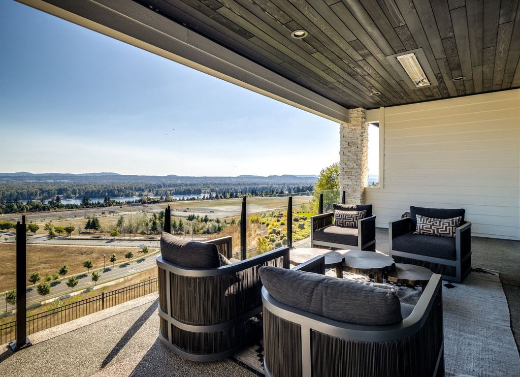 Sweeping Vistas C. Thompson Constructions Masterpiece in Camas Washington for 2.89 Million 40