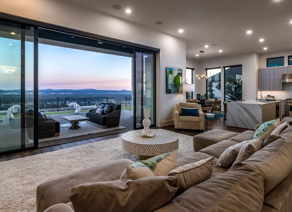 Sweeping Vistas C. Thompson Constructions Masterpiece in Camas Washington for 2.89 Million 45