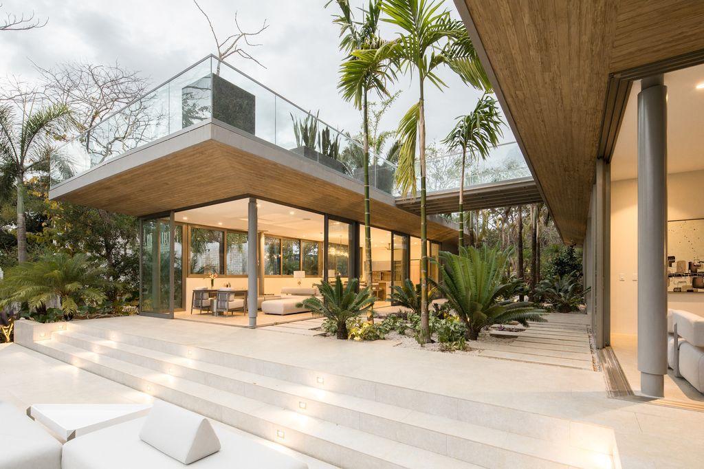 The Courtyard House, Symphony of Sustainable Elegance by Studio Saxe