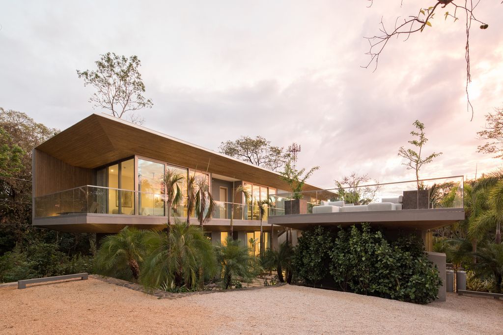 The Courtyard House, Symphony of Sustainable Elegance by Studio Saxe