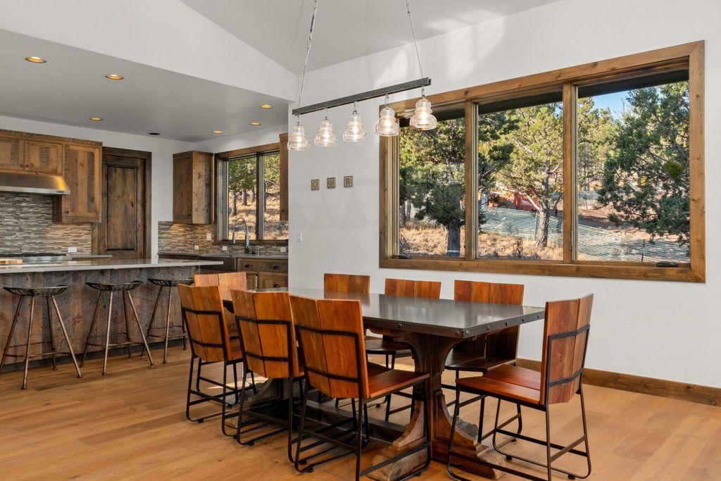 Tranquil Bend Oregon Home Nestled for 2.645 Million Embracing Serenity and Mountain Vistas 8