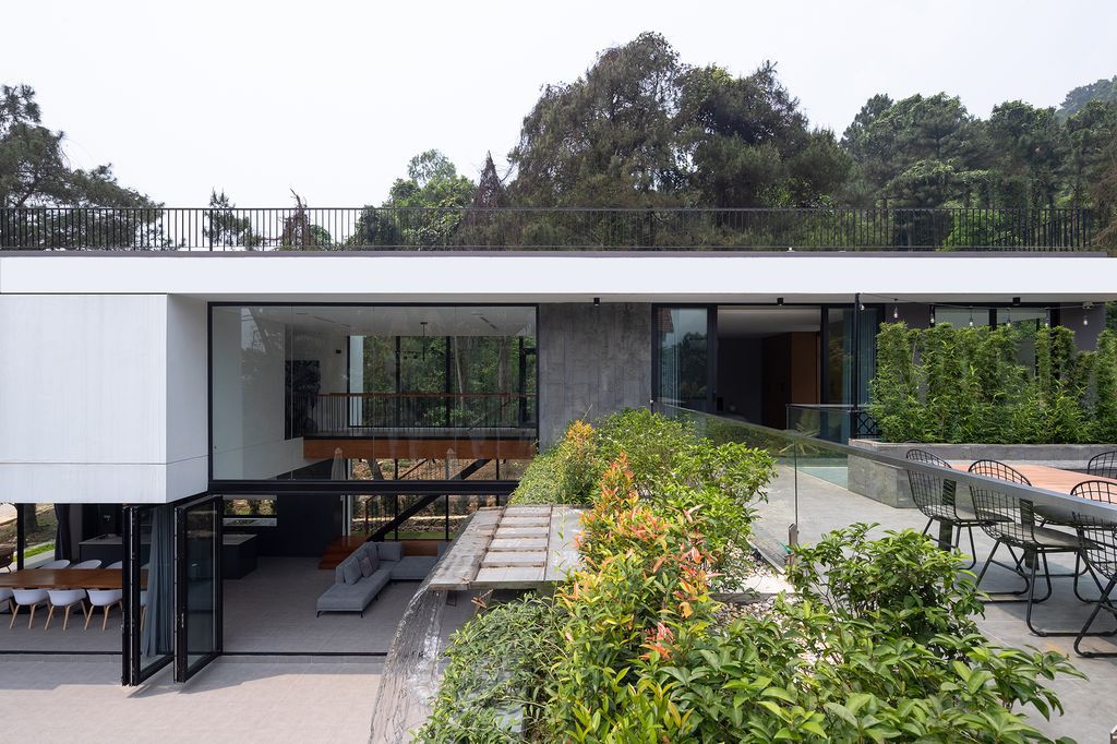 U-Space Villa Tam Dao, a Nature-Integrated Retreat by Idee Architects