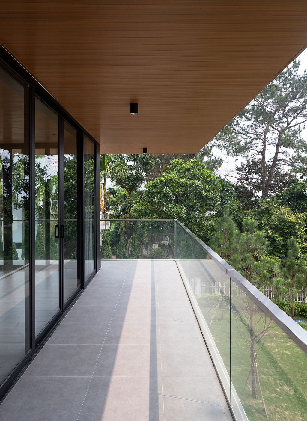U-Space Villa Tam Dao, a Nature-Integrated Retreat by Idee Architects