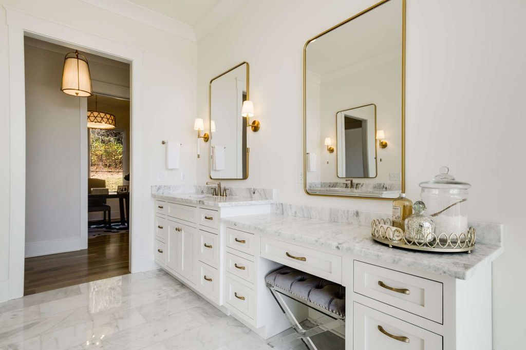 Unmatched Quality and Contemporary Elegance in Thompsons Station Tennessee Home Listed at 3199999 24