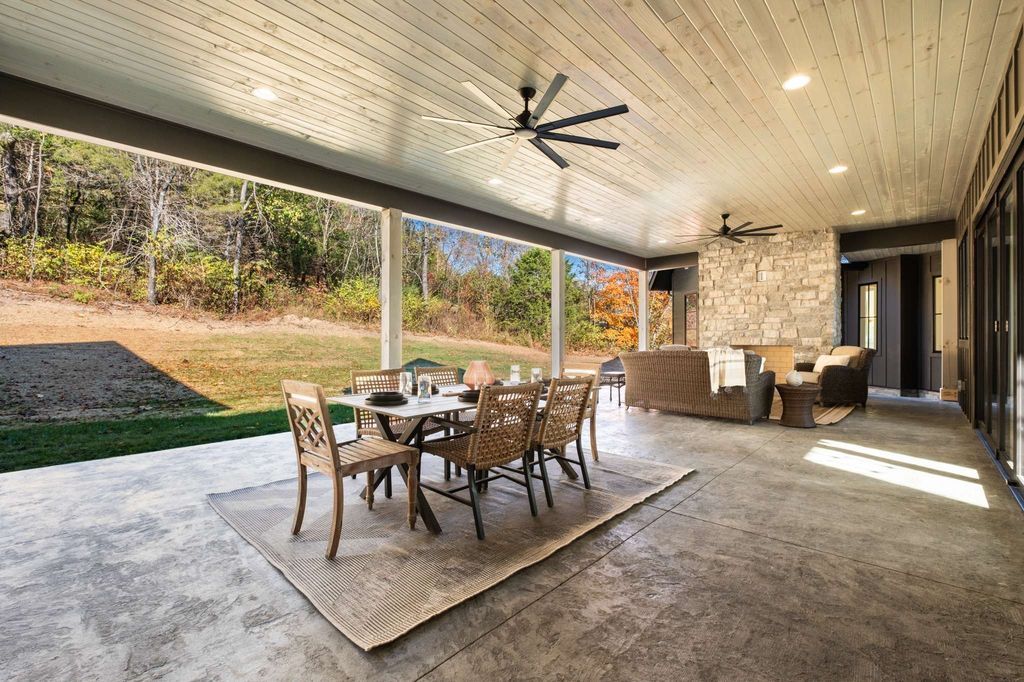 Unmatched Quality and Contemporary Elegance in Thompsons Station Tennessee Home Listed at 3199999 38