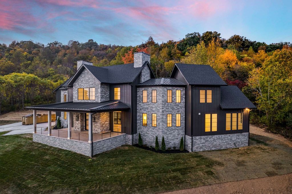 Unmatched Quality and Contemporary Elegance in Thompsons Station Tennessee Home Listed at 3199999 39