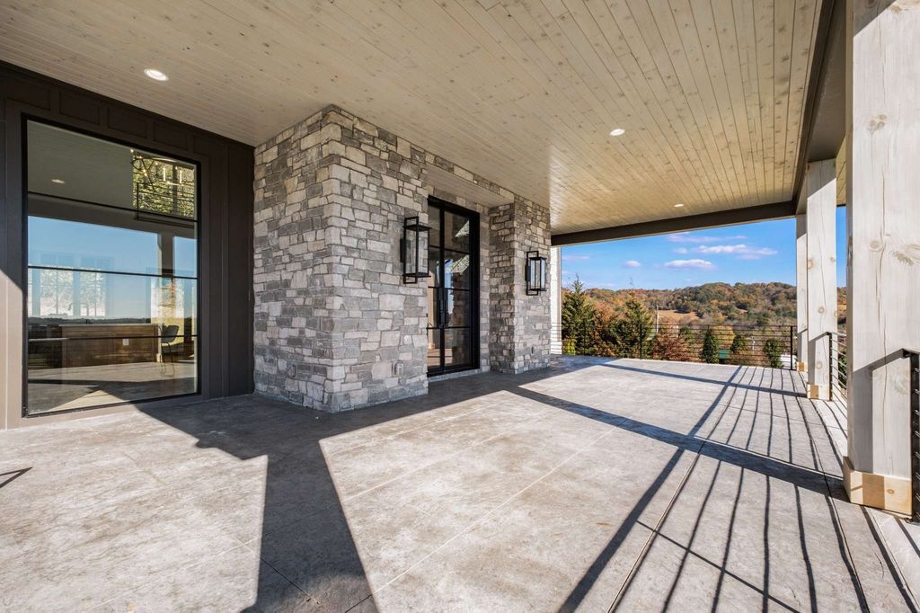 Unmatched Quality and Contemporary Elegance in Thompsons Station Tennessee Home Listed at 3199999 4