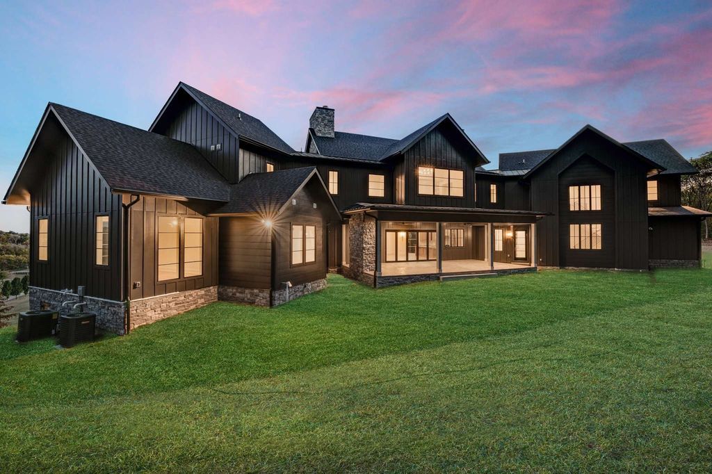 Unmatched Quality and Contemporary Elegance in Thompsons Station Tennessee Home Listed at 3199999 41
