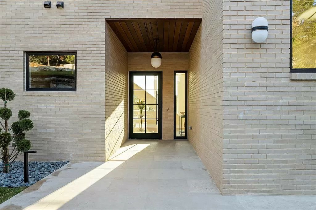 201 Redbud Trl Austin TX 78746 17