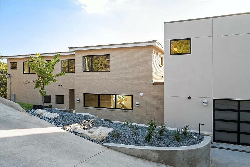 201 Redbud Trl Austin TX 78746 3