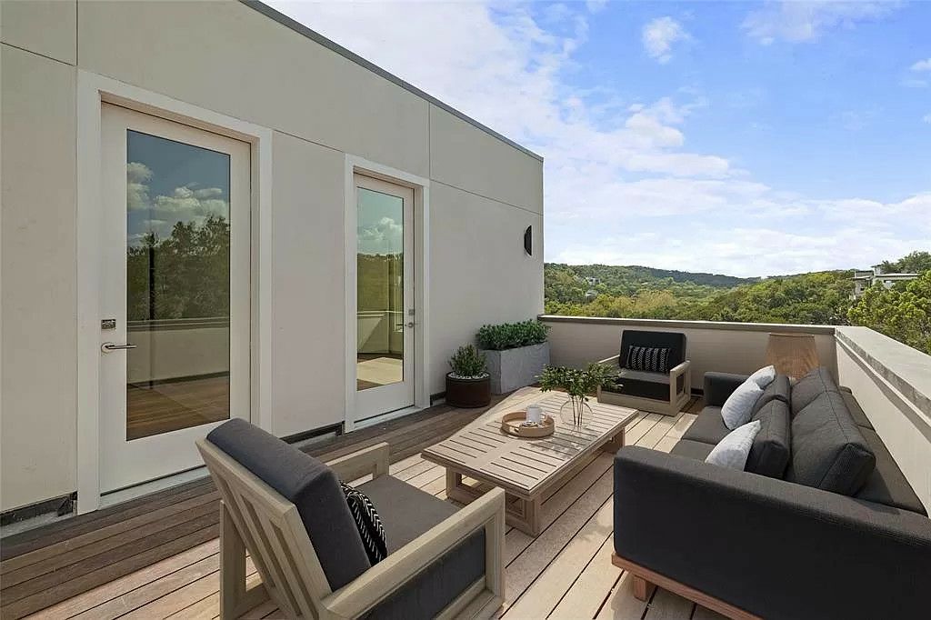 201 Redbud Trl Austin TX 78746 4