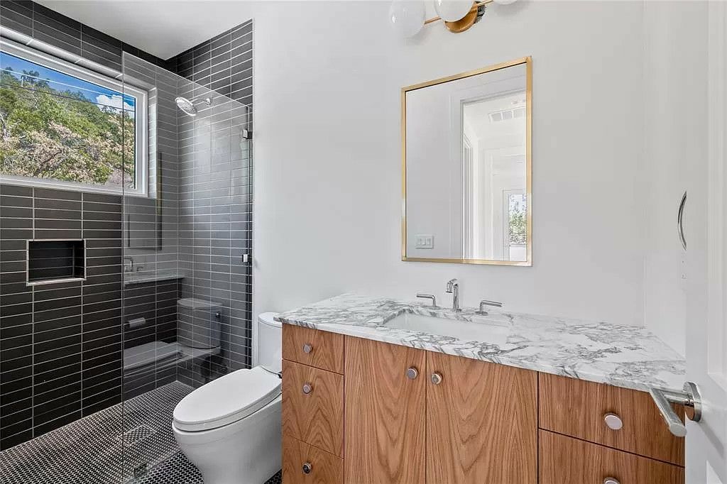 201 Redbud Trl Austin TX 78746 6