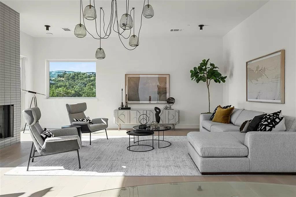 201 Redbud Trl Austin TX 78746 9