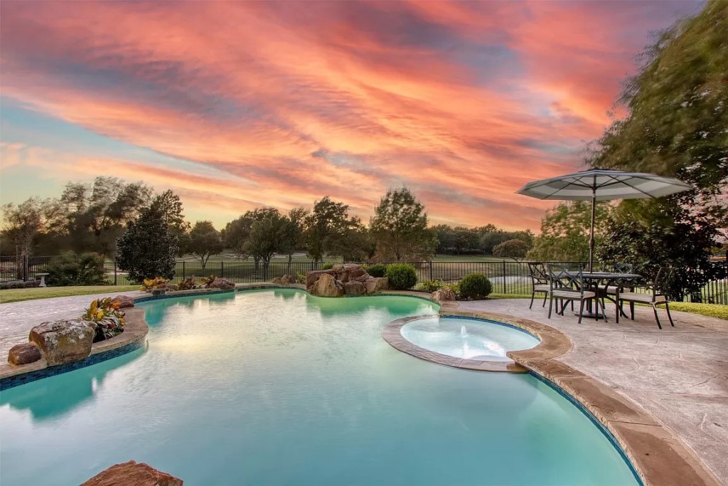 6 Windsor Rdg Frisco TX 75034 14
