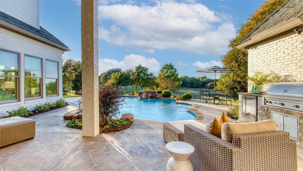 6 Windsor Rdg Frisco TX 75034 23