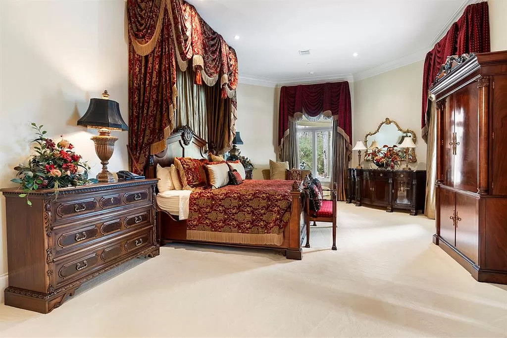 88 W Grand Regency Cir The Woodlands TX 77382 1