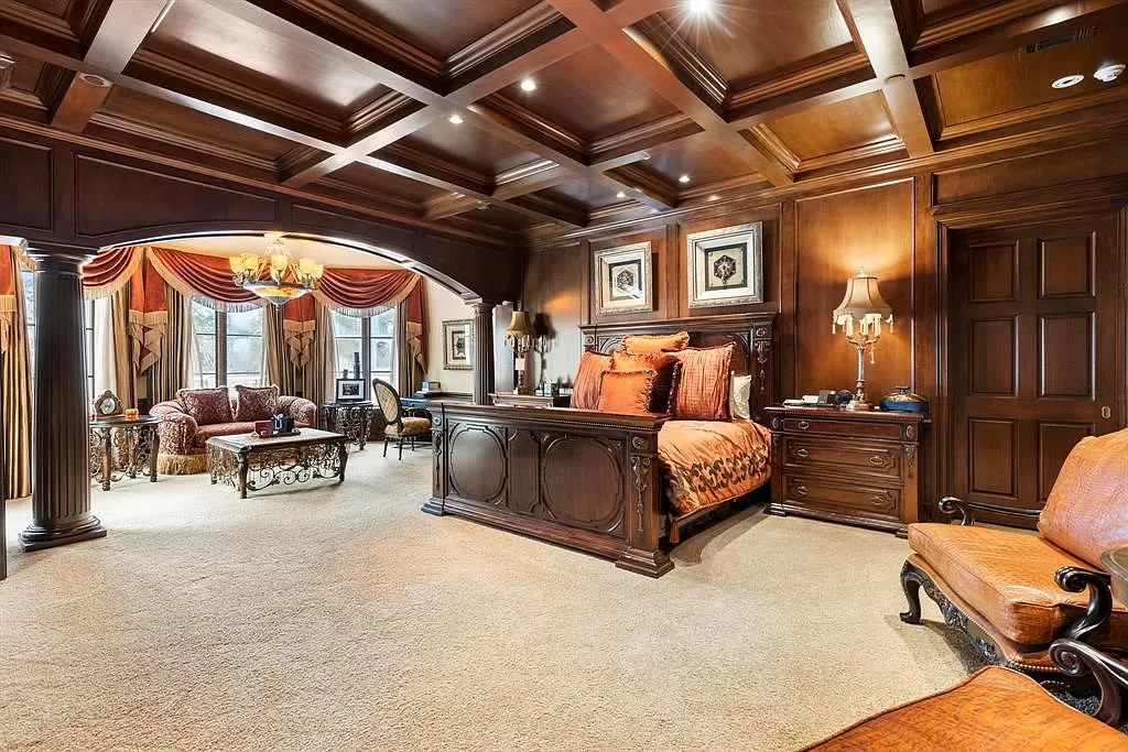 88 W Grand Regency Cir The Woodlands TX 77382 13