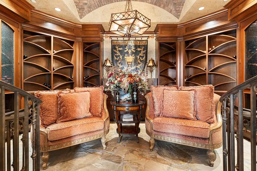 88 W Grand Regency Cir The Woodlands TX 77382 6