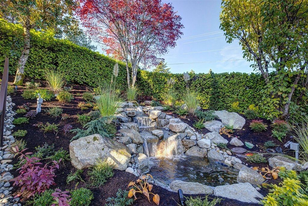 A 23 Million Architectural Masterpiece of Unrivaled Craftsmanship and Style in Medina Washington 32