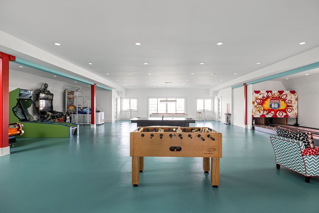 A Captivating Retreat in Indiana Seamlessly Blending Magic and Contemporary Living Offered at 7.9 Million 48