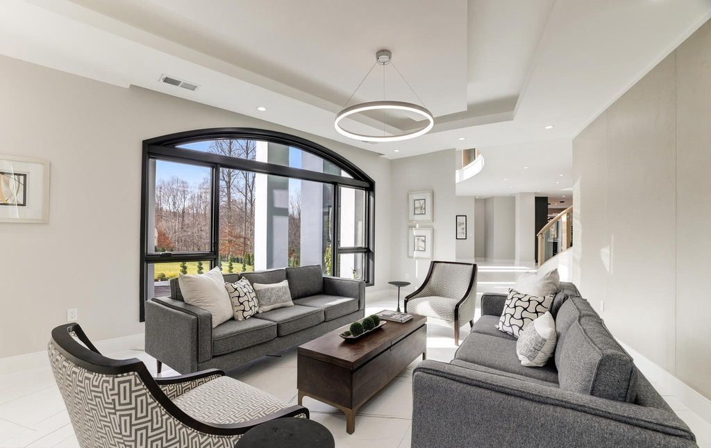 Architectural Gem in McLean Boasts Modern Majesty Seeks New Owner at 4.8 Million 38