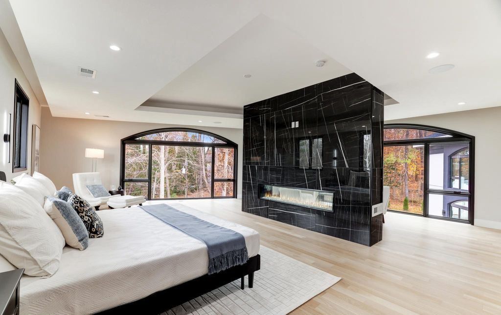 Architectural Gem in McLean Boasts Modern Majesty Seeks New Owner at 4.8 Million 42