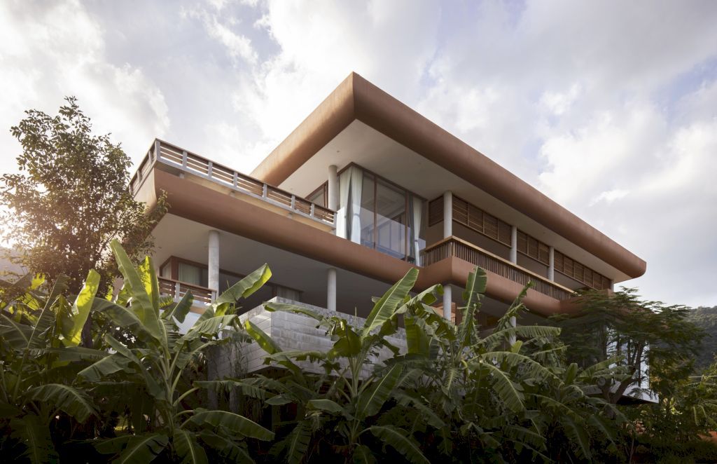 Damnak Soriya House, tranquility & sustainability by Re Edge Architecture