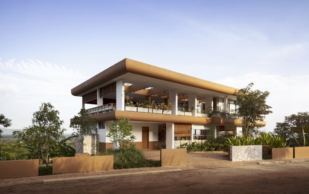 Damnak Soriya House, tranquility & sustainability by Re Edge Architecture