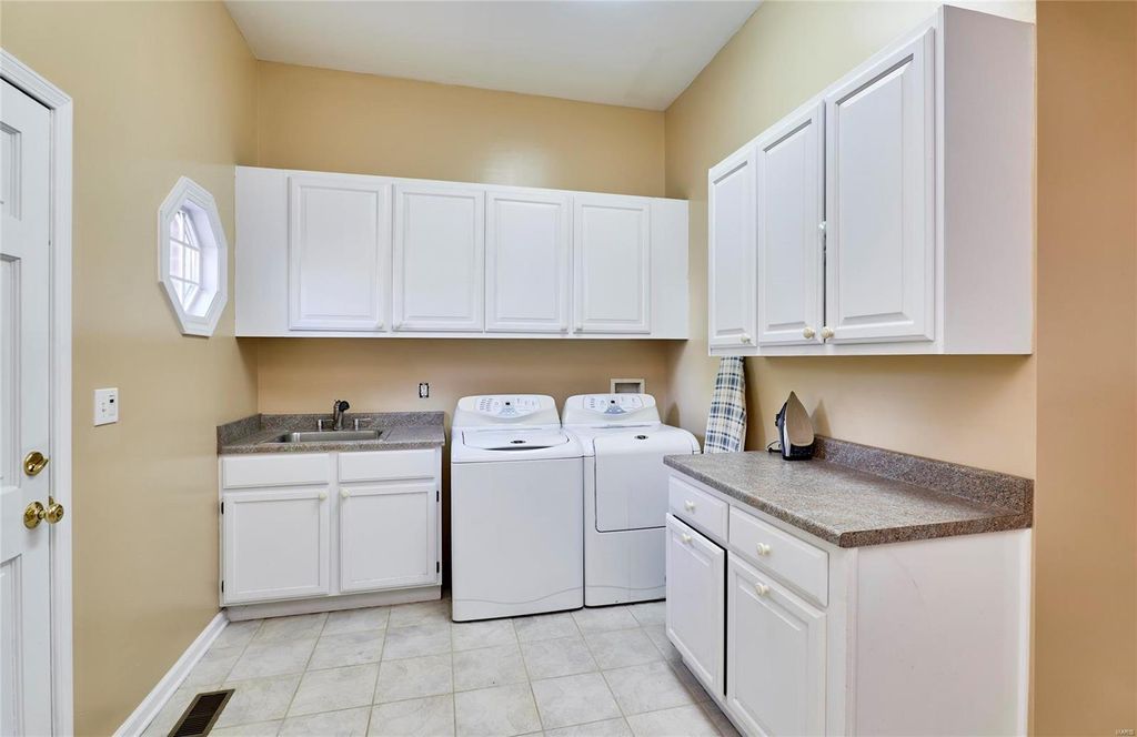Elite Entertainment and Cozy Comfort St. Louis Missouri Home on the Market for 3.25 Million 23