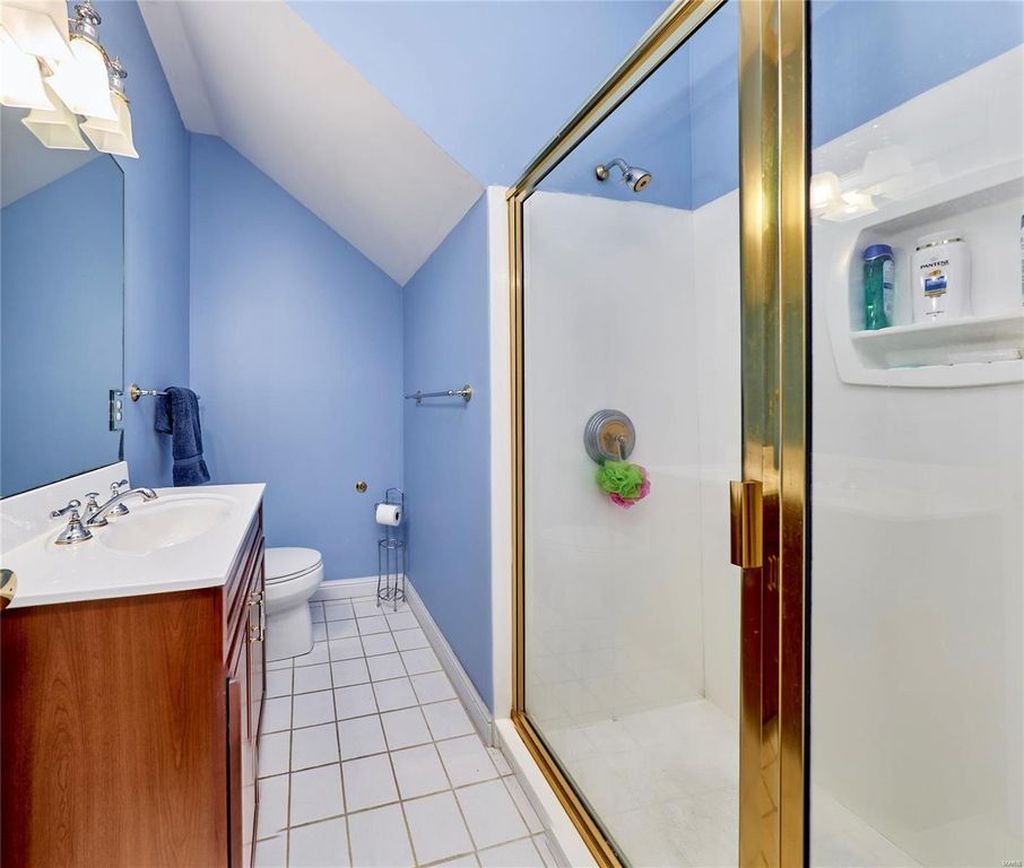 Elite Entertainment and Cozy Comfort St. Louis Missouri Home on the Market for 3.25 Million 33