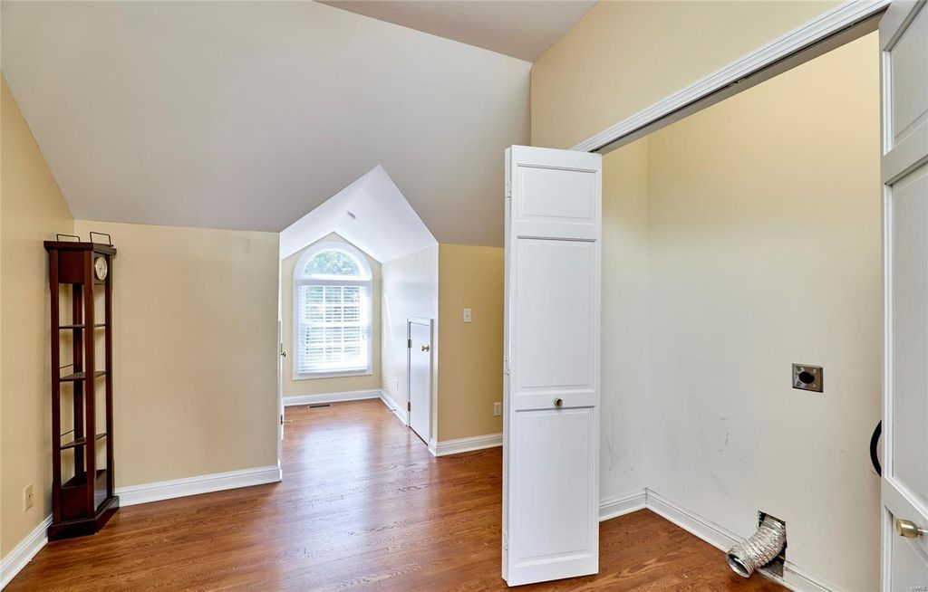 Elite Entertainment and Cozy Comfort St. Louis Missouri Home on the Market for 3.25 Million 39