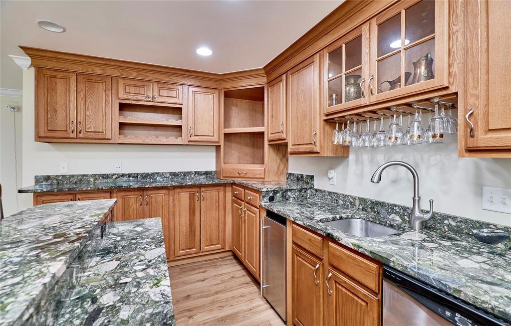 Elite Entertainment and Cozy Comfort St. Louis Missouri Home on the Market for 3.25 Million 44