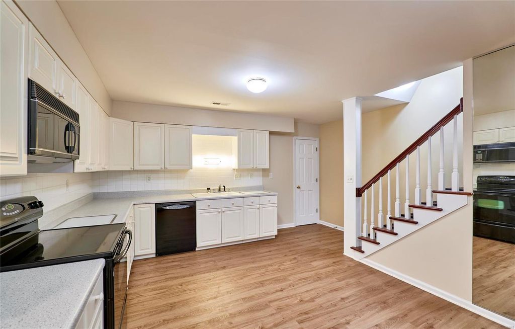 Elite Entertainment and Cozy Comfort St. Louis Missouri Home on the Market for 3.25 Million 45