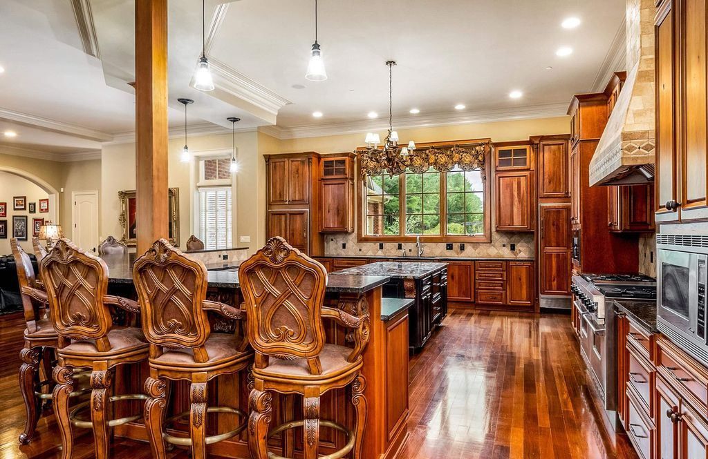 Enchanting Equestrian Retreat Gated 20 Acre Estate in Chelsea Alabama for 2299900 19