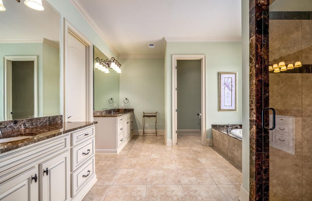 Enchanting Equestrian Retreat Gated 20 Acre Estate in Chelsea Alabama for 2299900 43