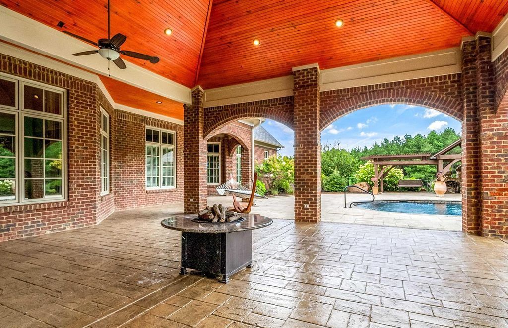 Enchanting Equestrian Retreat Gated 20 Acre Estate in Chelsea Alabama for 2299900 49