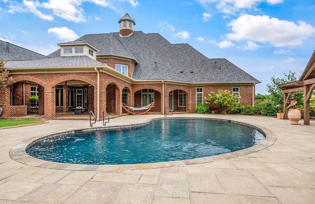 Enchanting Equestrian Retreat Gated 20 Acre Estate in Chelsea Alabama for 2299900 51