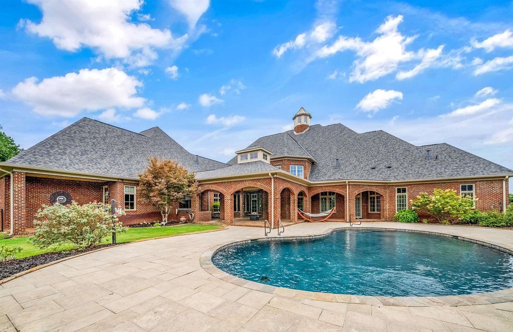 Enchanting Equestrian Retreat Gated 20 Acre Estate in Chelsea Alabama for 2299900 52