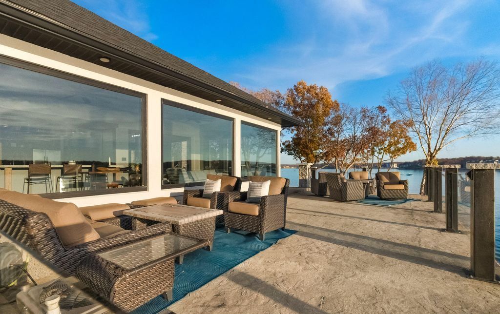 Exclusive Point Estate at the Lake of the Ozarks Missouri Offered at 3.995 Million 15