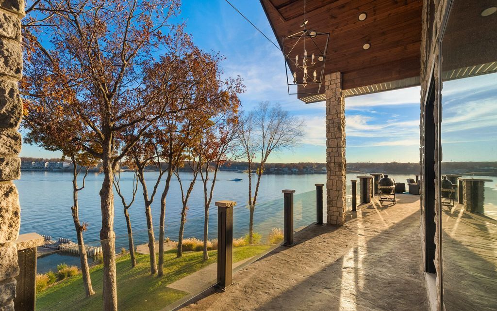 Exclusive Point Estate at the Lake of the Ozarks Missouri Offered at 3.995 Million 17