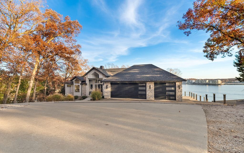 Exclusive Point Estate at the Lake of the Ozarks Missouri Offered at 3.995 Million 19