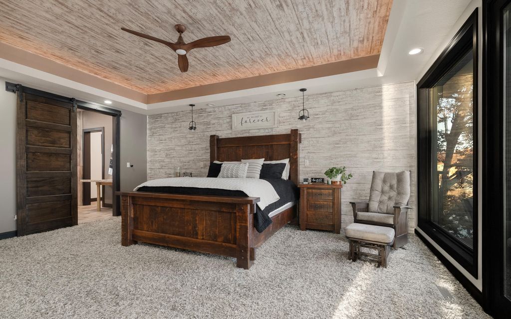 Exclusive Point Estate at the Lake of the Ozarks Missouri Offered at 3.995 Million 25